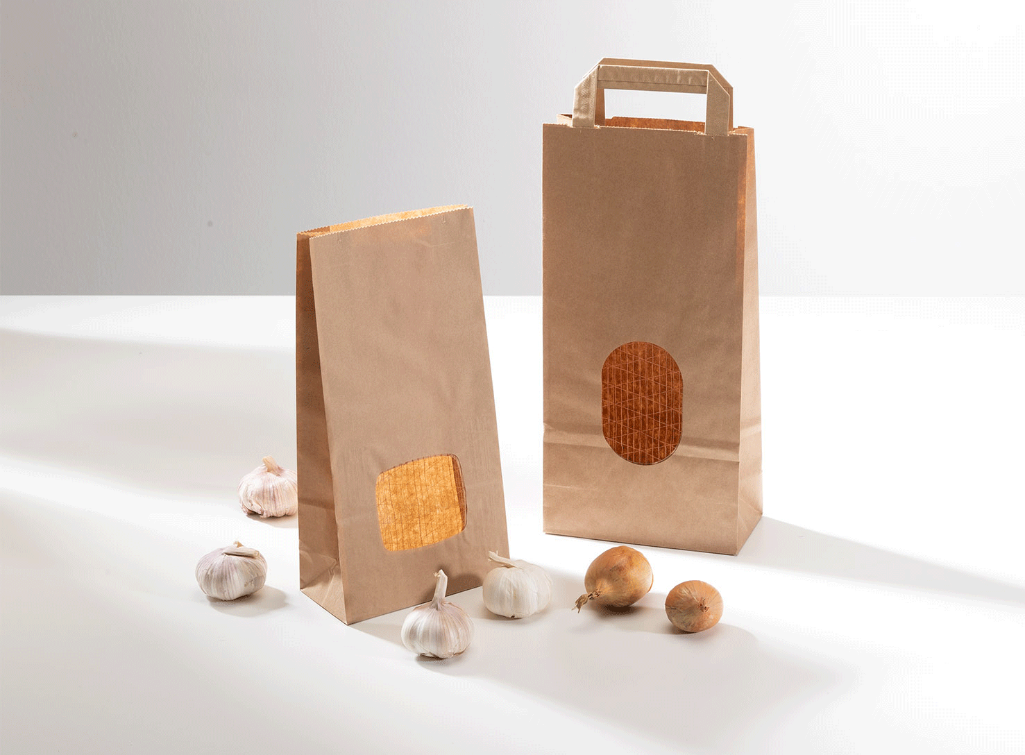 Papiertragetasche mit Naturfasernetz